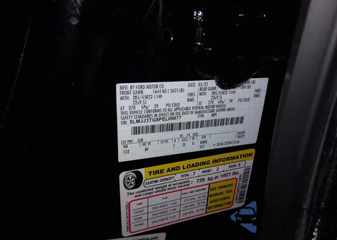 2023 Lincoln Navigator Black Label L z USA, uszkodzony, nr VIN 5LMJJ3TG8PEL09877